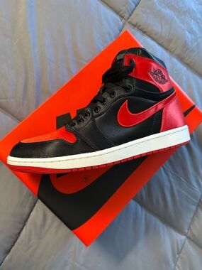 Nike Air Jordan 1 Hi Black/Red Retro